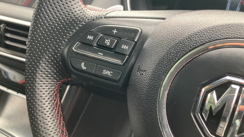 MG Hs 1.5 T-GDI Exclusive 5dr DCT Petrol Hatchback